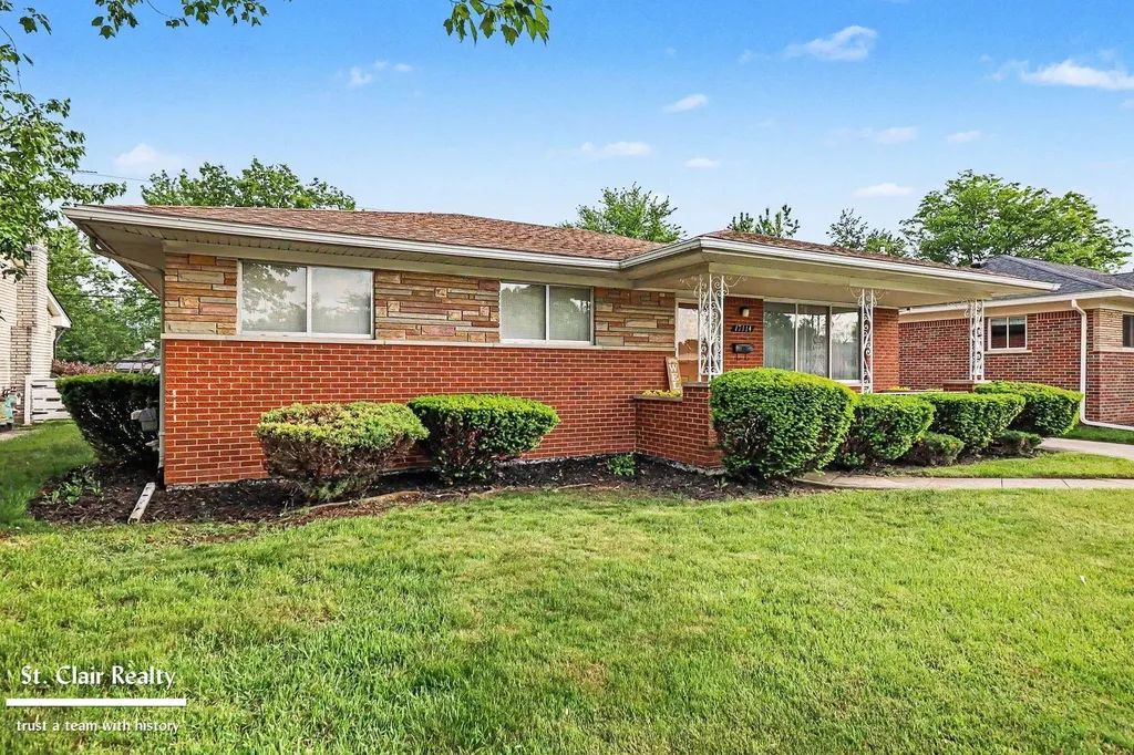 17114 Wilson Avenue Eastpointe City MI 48021