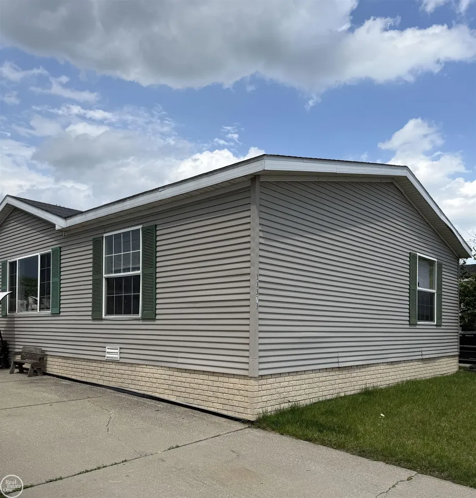 33373 Gladiola Court Street Lenox Township MI 48048