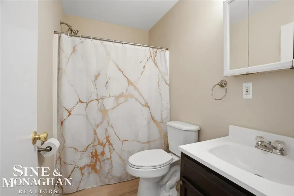 2122 Michigan Street Algonac City MI 48001