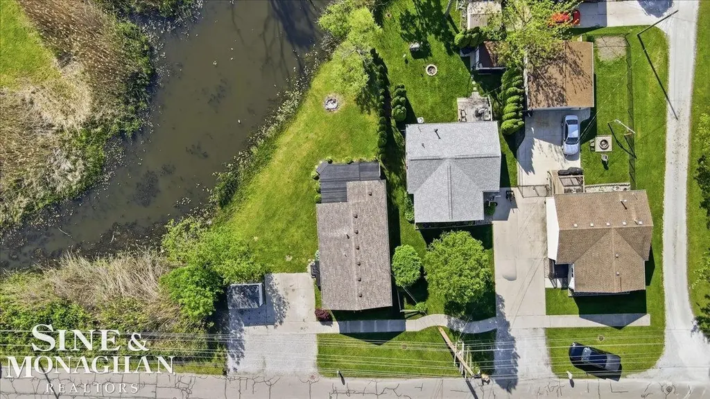 2122 Michigan Street Algonac City MI 48001