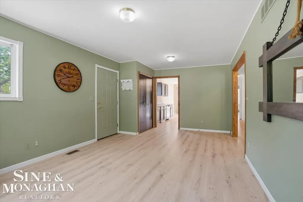 2122 Michigan Street Algonac City MI 48001
