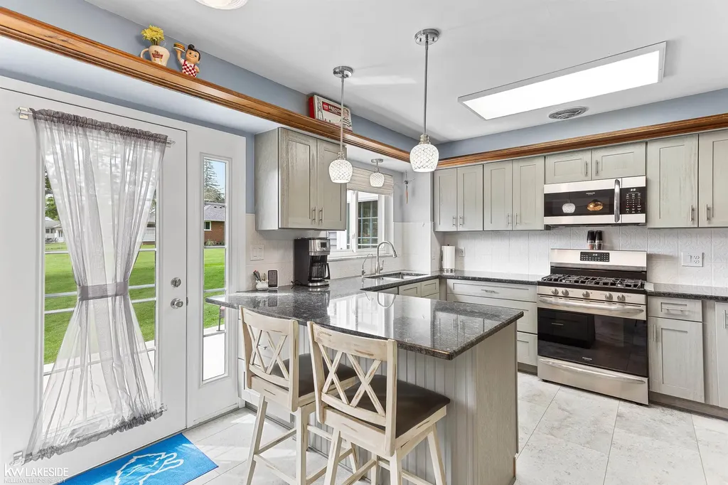73959 Franklin Lane Armada Village MI 48005