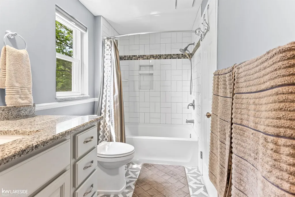 73959 Franklin Lane Armada Village MI 48005