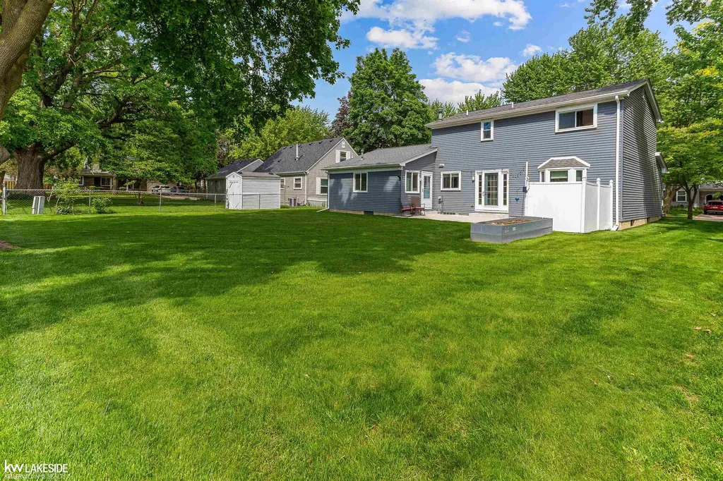 73959 Franklin Lane Armada Village MI 48005