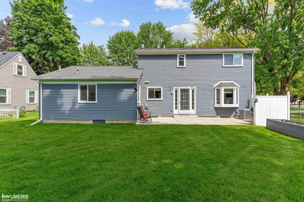 73959 Franklin Lane Armada Village MI 48005