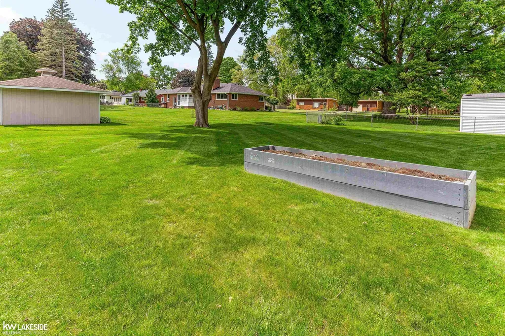 73959 Franklin Lane Armada Village MI 48005