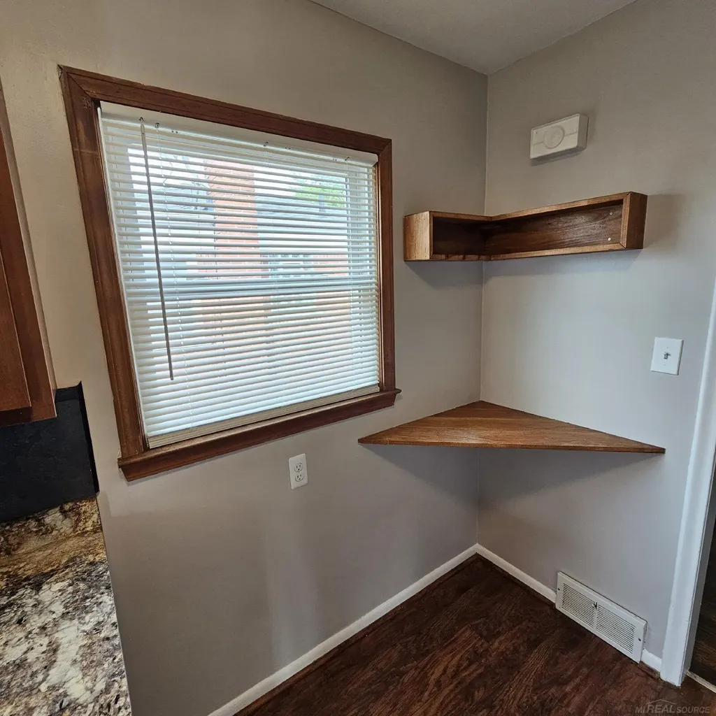 21724 Arrowhead Street St. Clair Shores City MI 48082