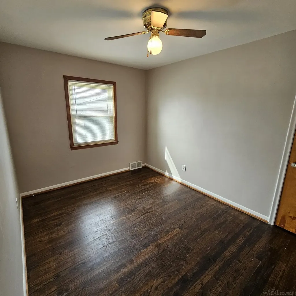 21724 Arrowhead Street St. Clair Shores City MI 48082