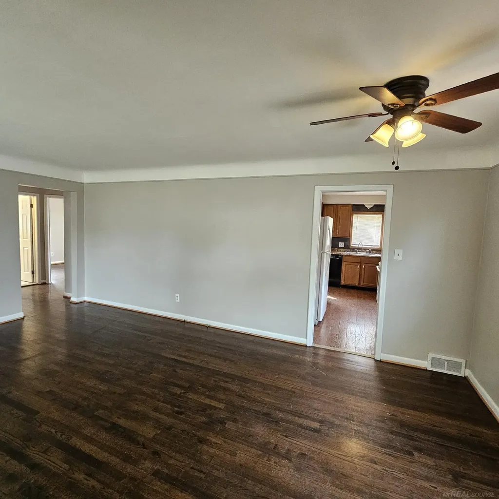 21724 Arrowhead Street St. Clair Shores City MI 48082