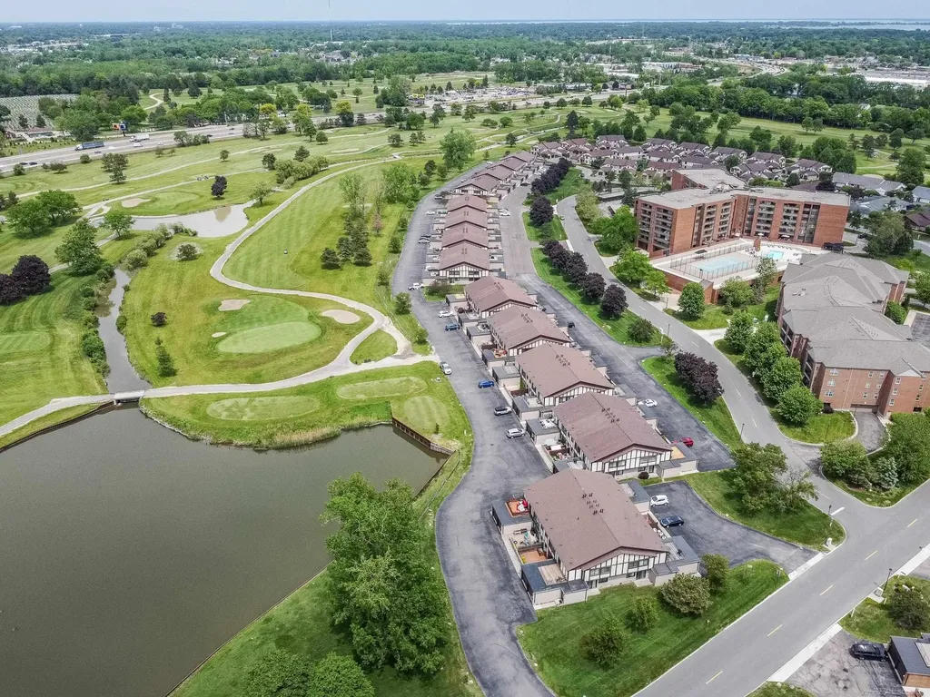 1102 Country Club Drive St. Clair Shores City MI 48082