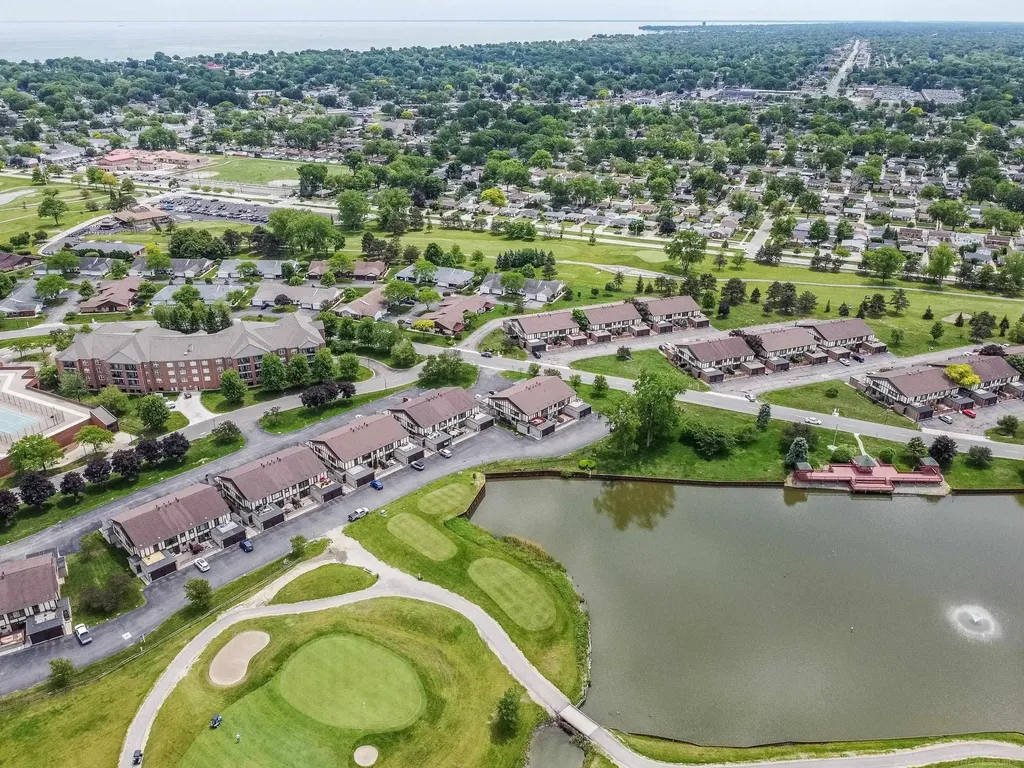 1102 Country Club Drive St. Clair Shores City MI 48082