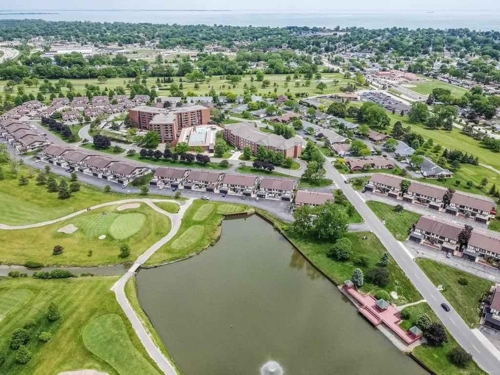 1102 Country Club Drive St. Clair Shores City MI 48082