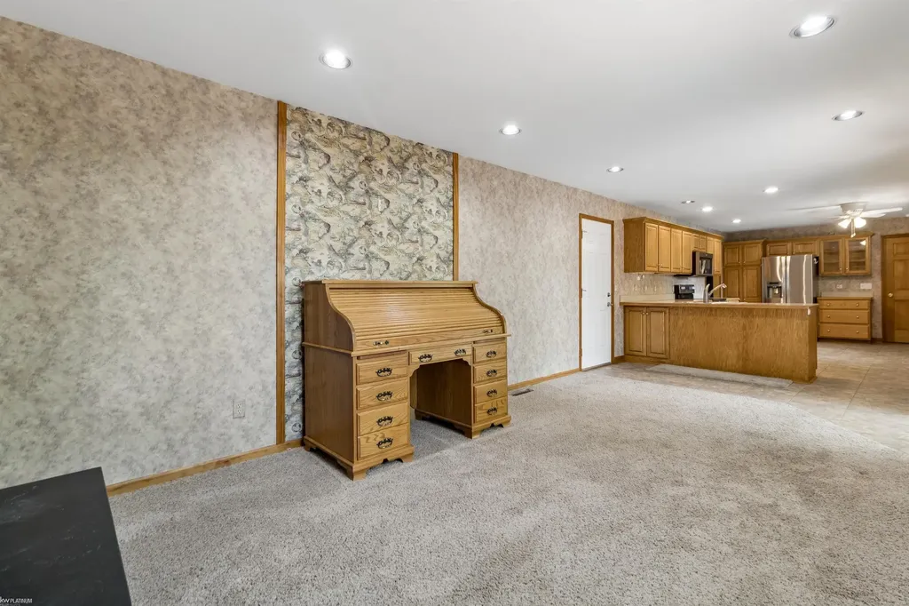 3238 S Shoreview Drive Fort Gratiot Charter Township MI 48059