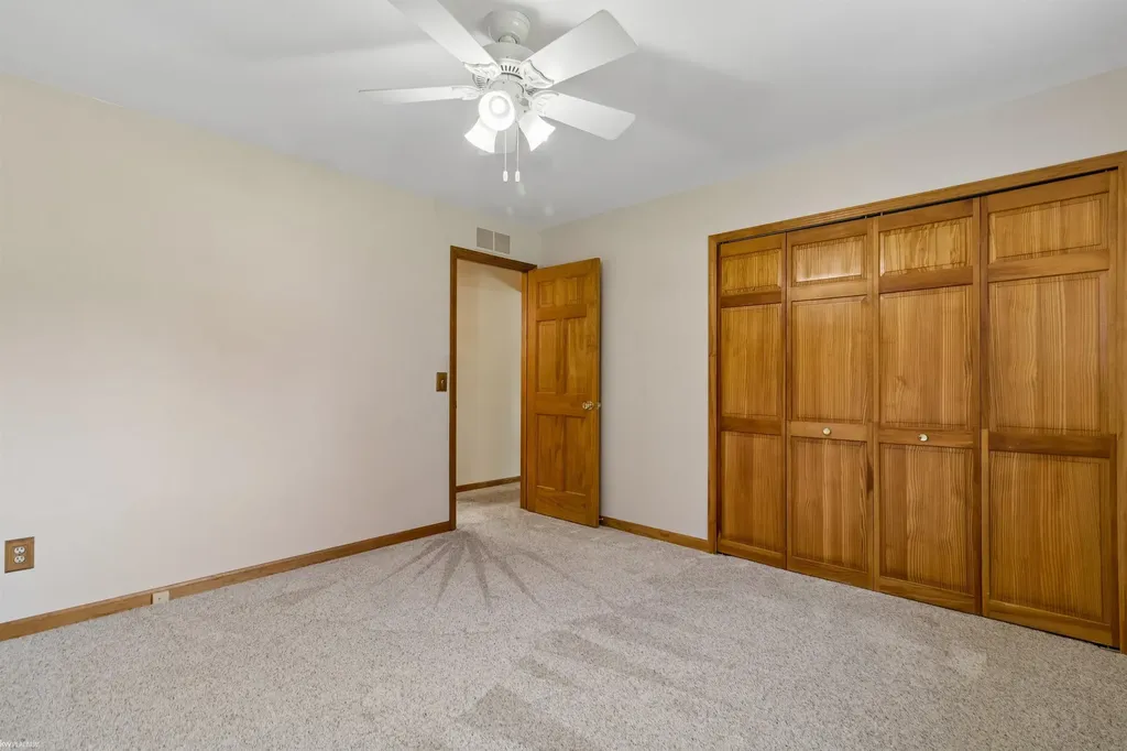 3238 S Shoreview Drive Fort Gratiot Charter Township MI 48059