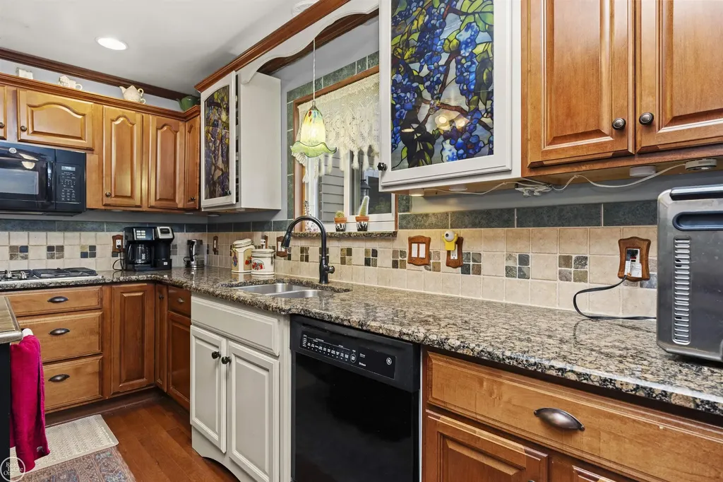 28329 E Blom Drive Harrison Charter Township MI 48045