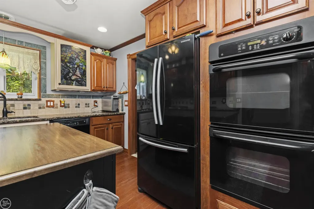 28329 E Blom Drive Harrison Charter Township MI 48045