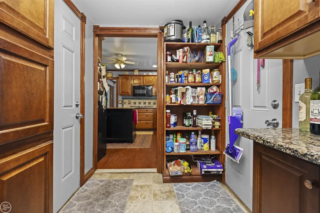 28329 E Blom Drive Harrison Charter Township MI 48045