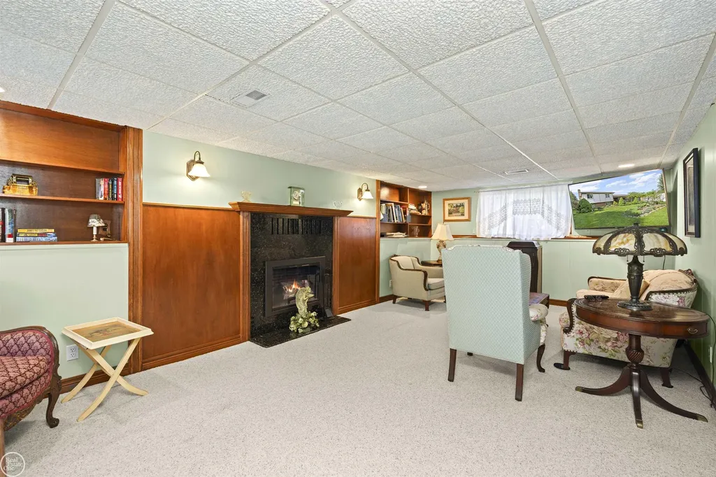 28329 E Blom Drive Harrison Charter Township MI 48045