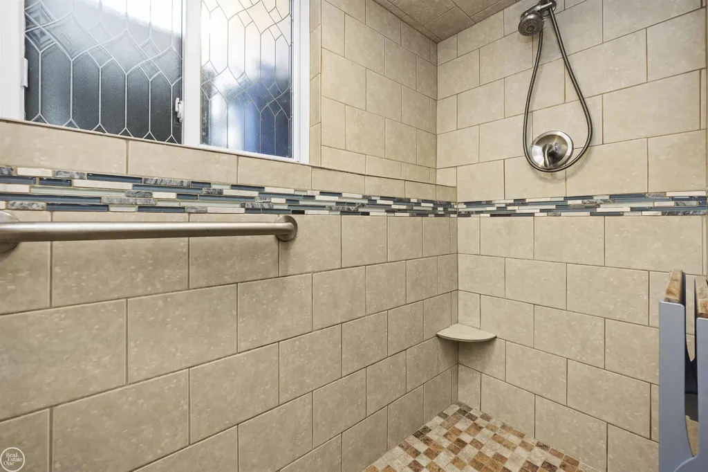 28329 E Blom Drive Harrison Charter Township MI 48045