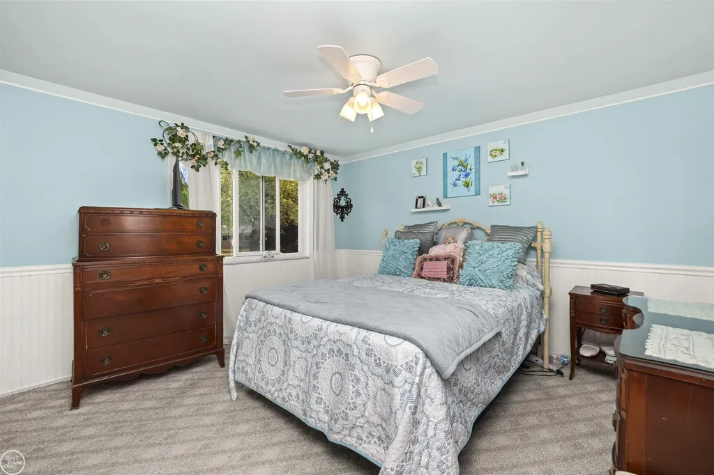 28329 E Blom Drive Harrison Charter Township MI 48045