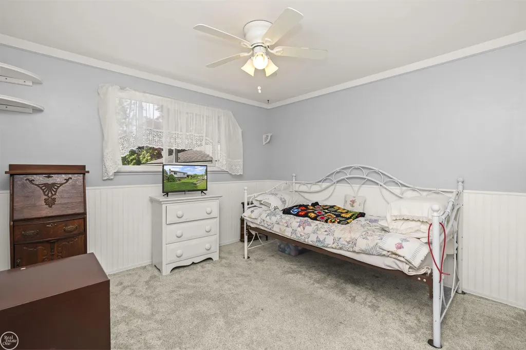 28329 E Blom Drive Harrison Charter Township MI 48045
