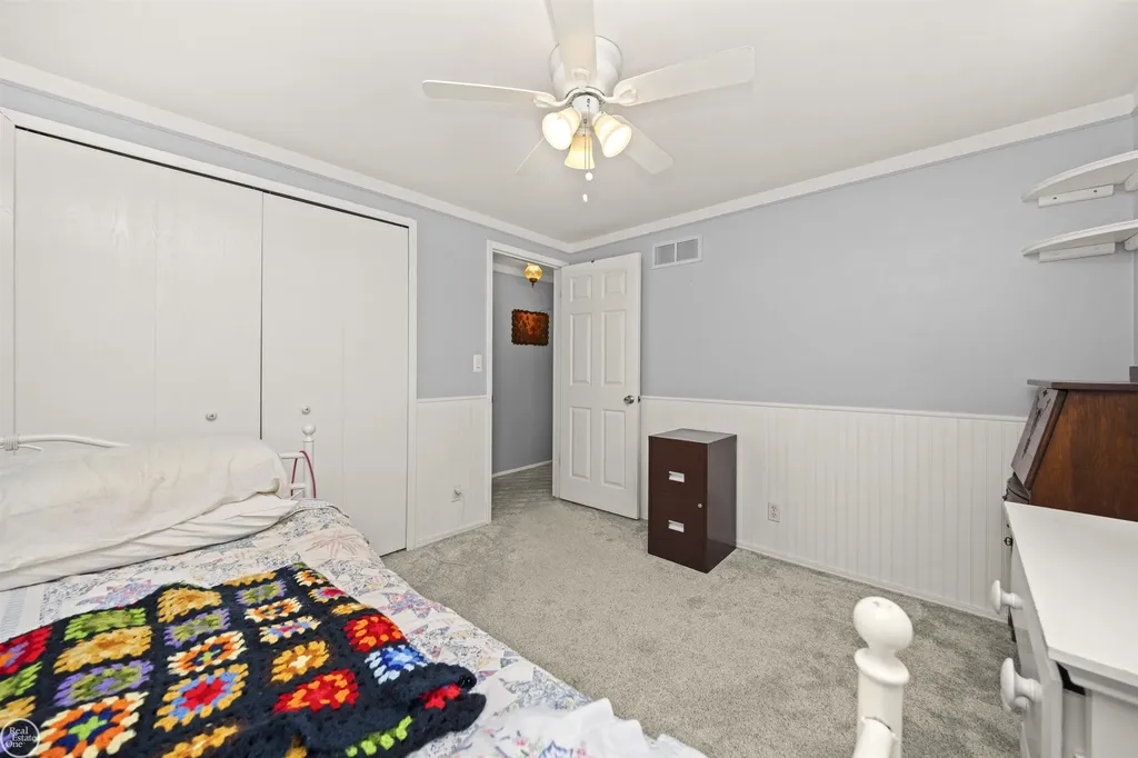 28329 E Blom Drive Harrison Charter Township MI 48045