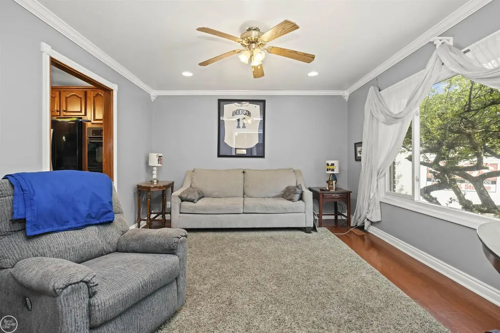 28329 E Blom Drive Harrison Charter Township MI 48045