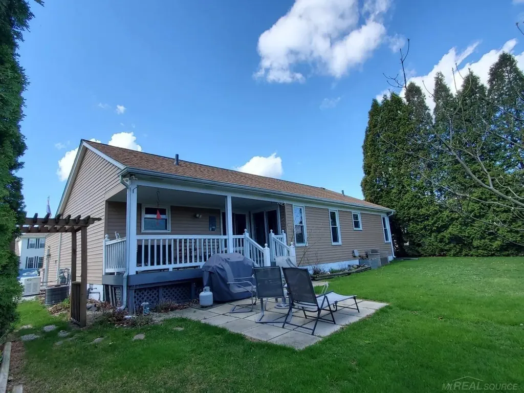 1560 N Delano Street St. Clair City MI 48079