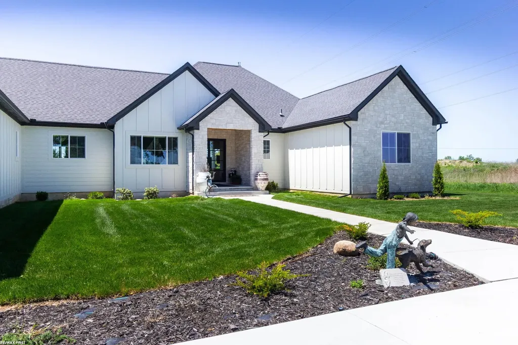 65855 Mound Road Washington Township MI 48095