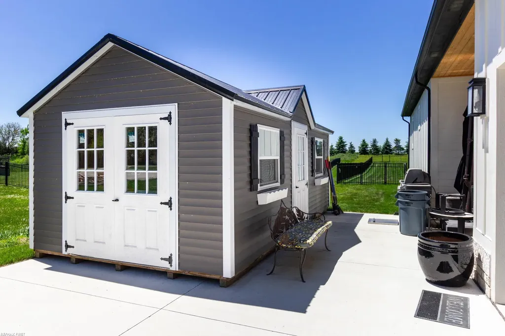 65855 Mound Road Washington Township MI 48095