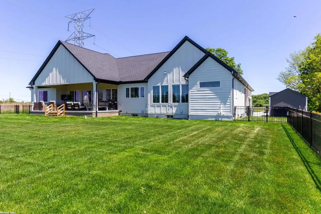 65855 Mound Road Washington Township MI 48095