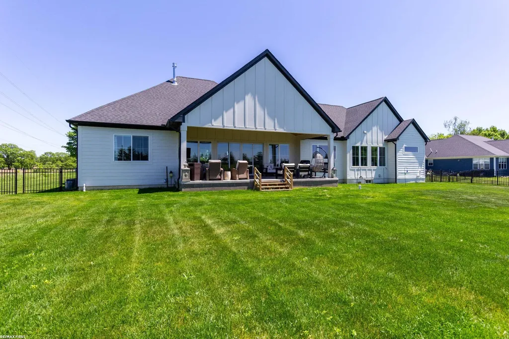 65855 Mound Road Washington Township MI 48095