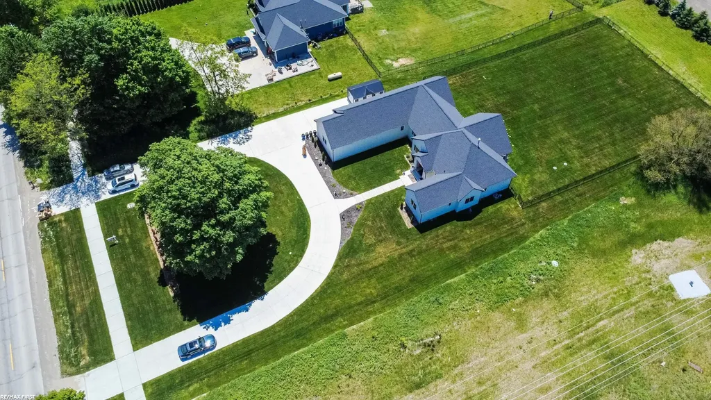 65855 Mound Road Washington Township MI 48095
