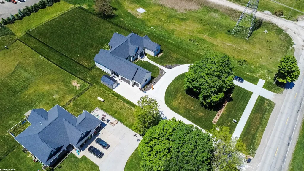 65855 Mound Road Washington Township MI 48095