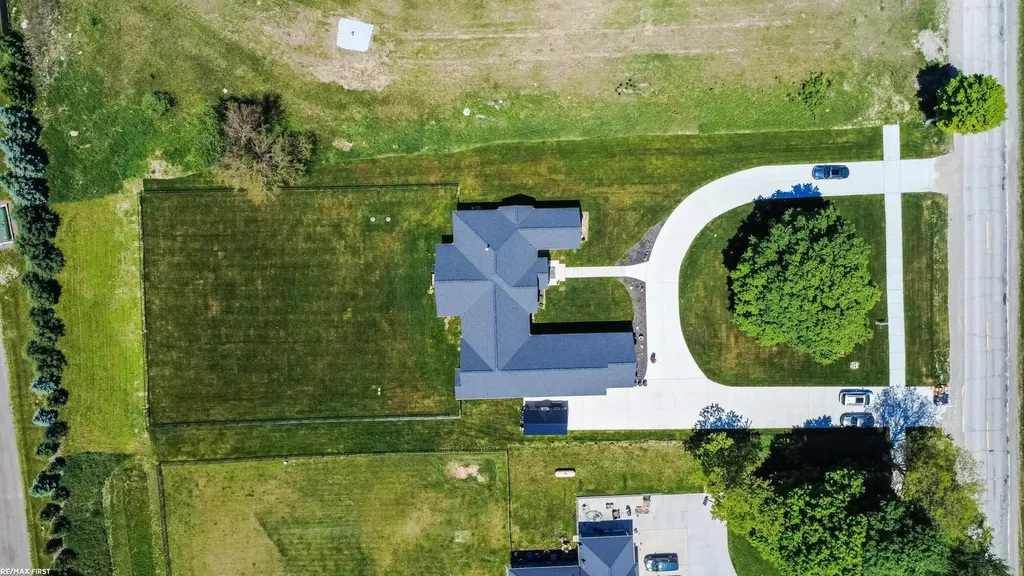65855 Mound Road Washington Township MI 48095