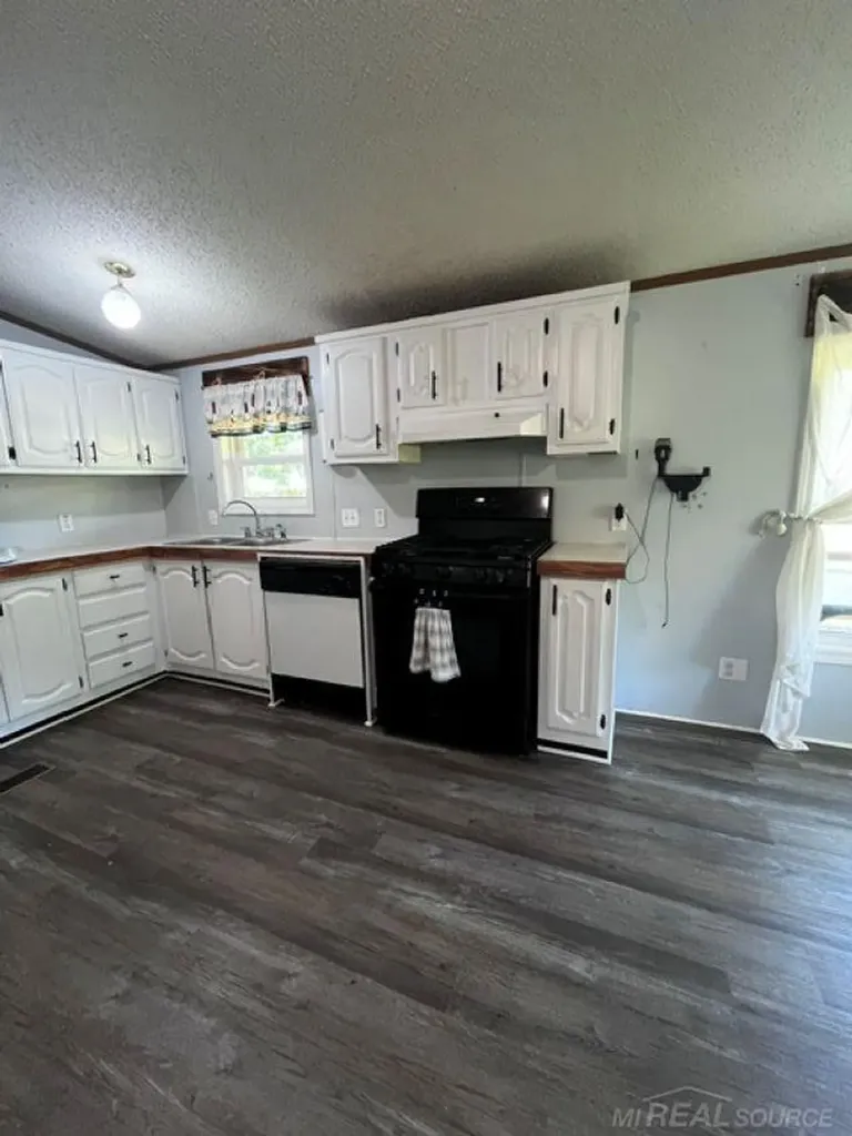 351 Center Street Algonac City MI 48001