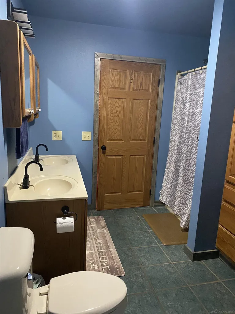 14685 Roberts Court Amboy Township MI 49232