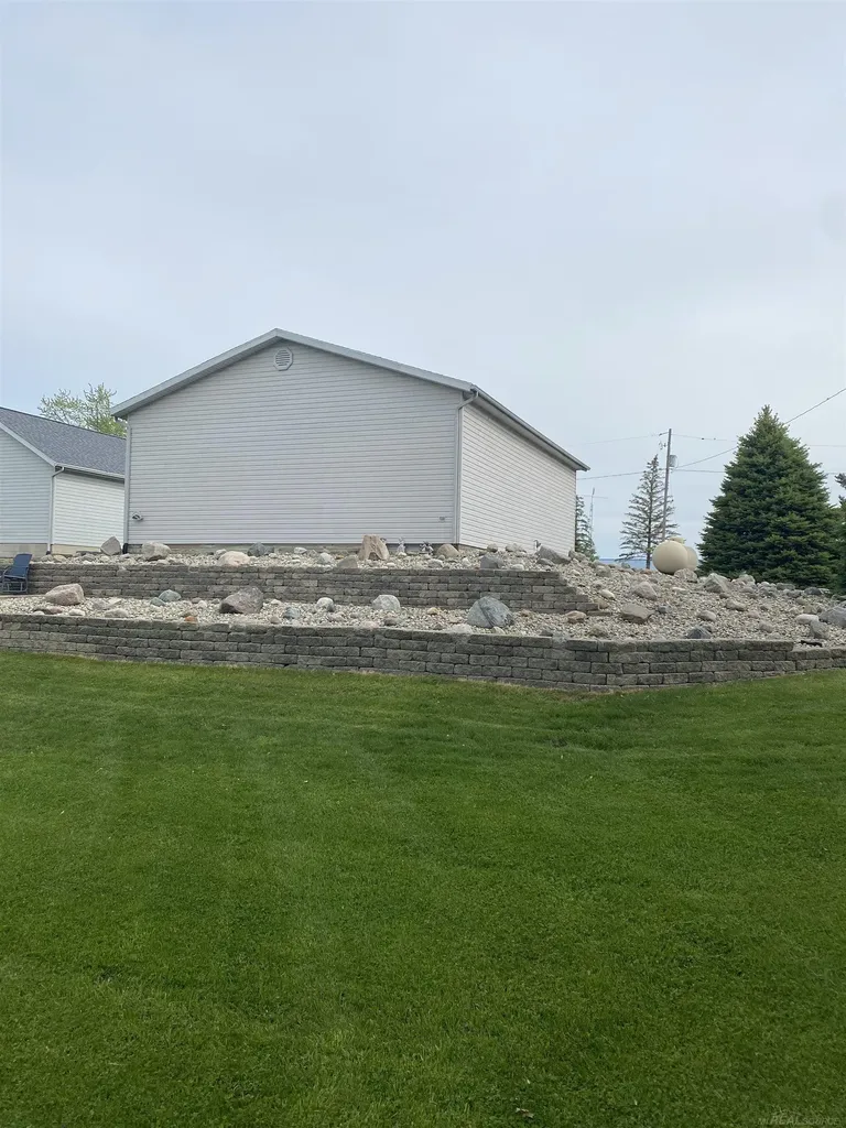 14685 Roberts Court Amboy Township MI 49232