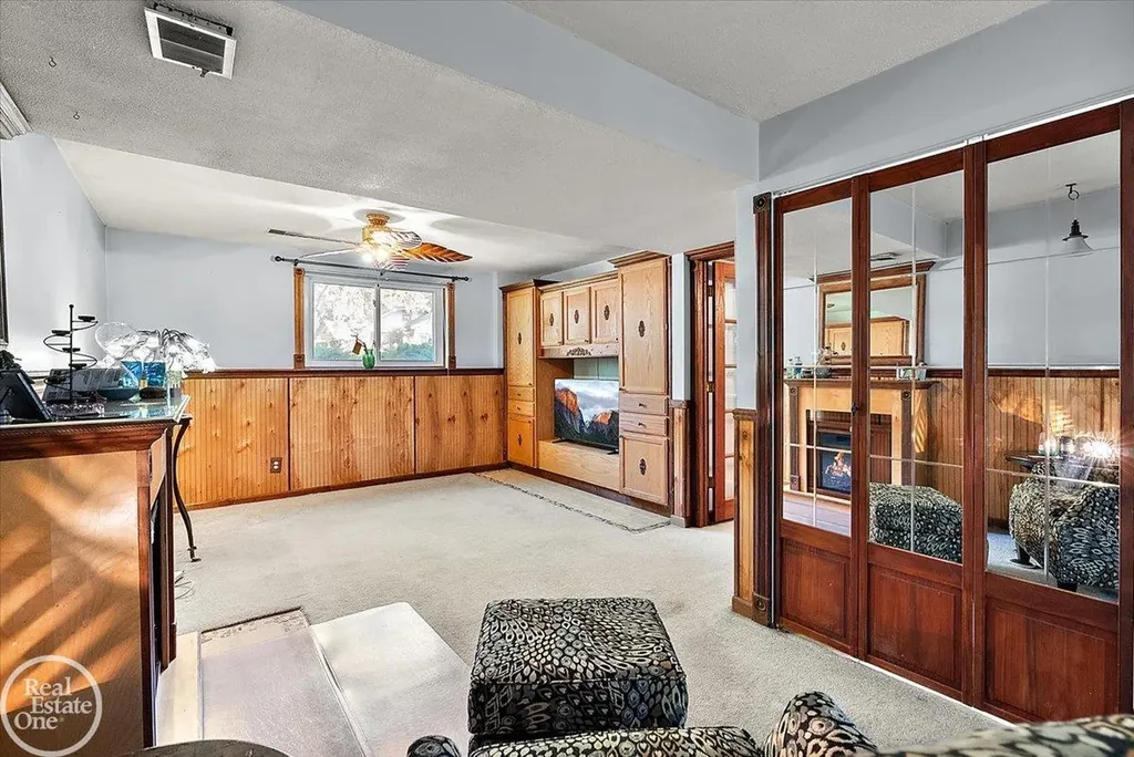 1136 Miller Road Lake Orion Village MI 48362