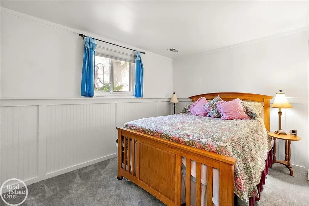 1136 Miller Road Lake Orion Village MI 48362
