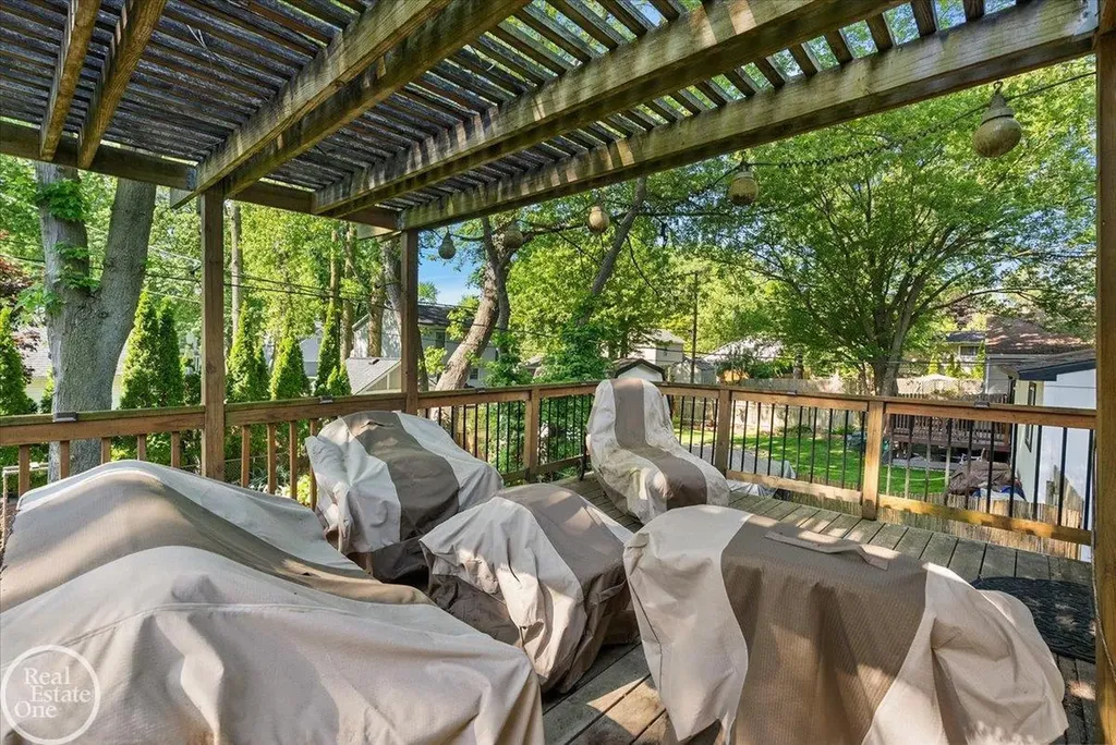 1136 Miller Road Lake Orion Village MI 48362