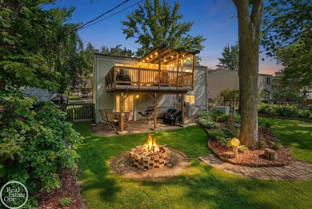 1136 Miller Road Lake Orion Village MI 48362