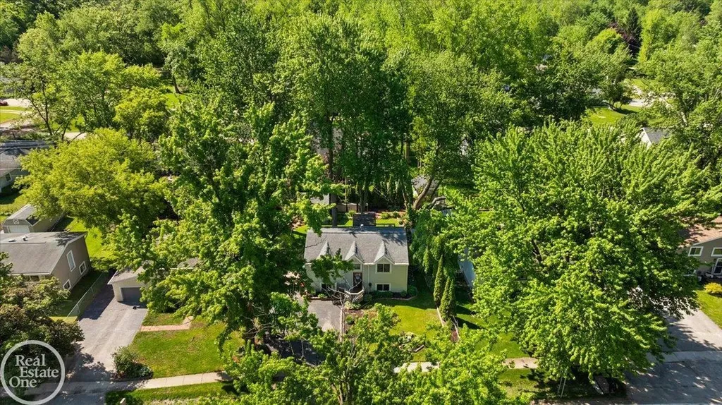 1136 Miller Road Lake Orion Village MI 48362