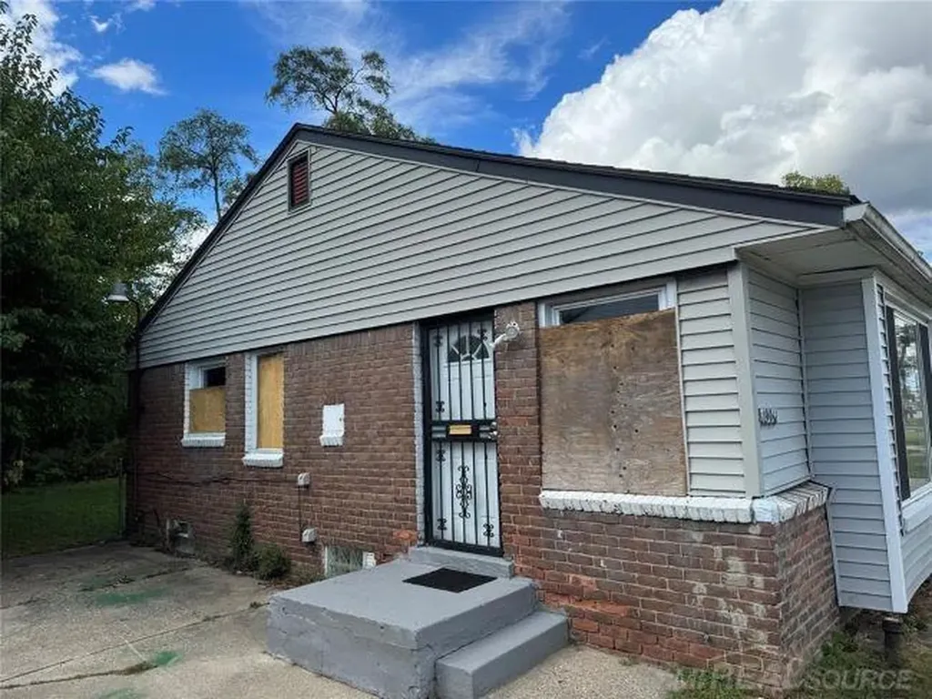 19961 Greenfield Road Detroit City MI 48235