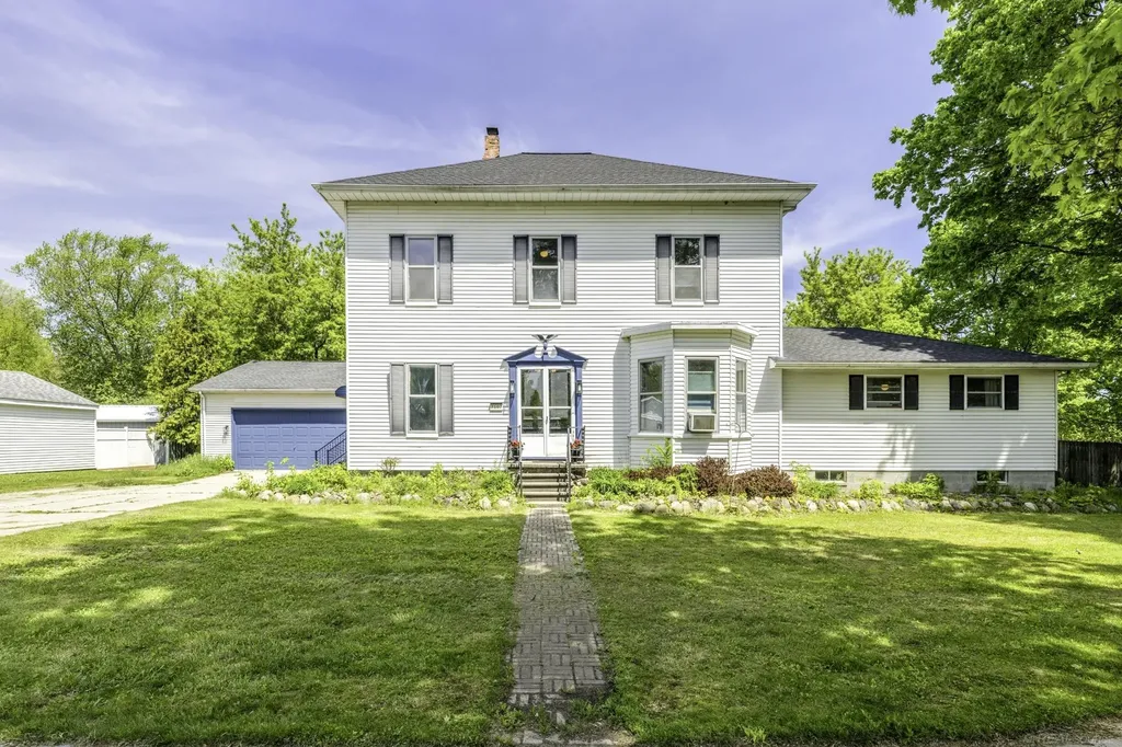 7197 Hubbard Street Lexington Village MI 48450