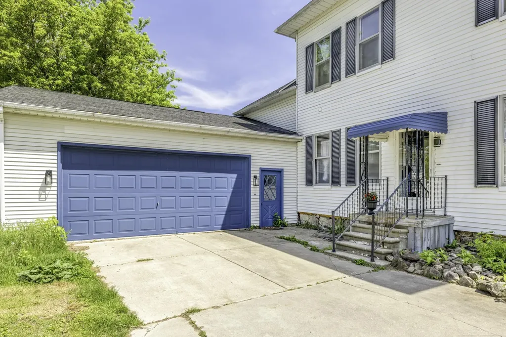 7197 Hubbard Street Lexington Village MI 48450