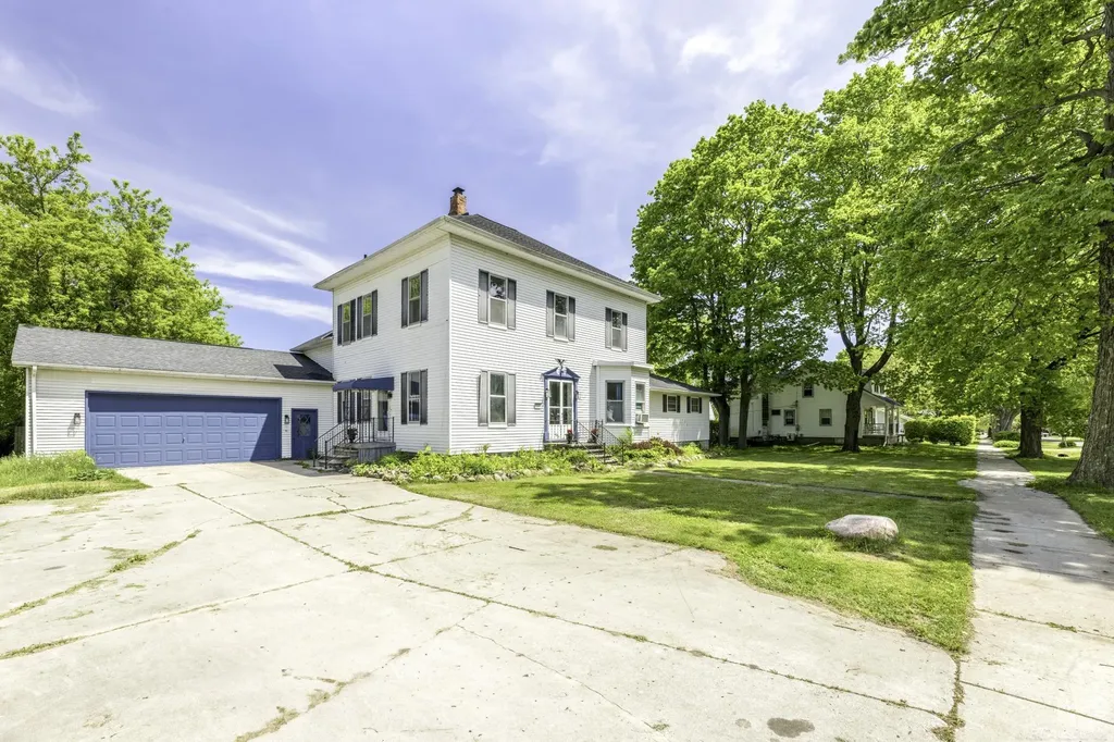 7197 Hubbard Street Lexington Village MI 48450