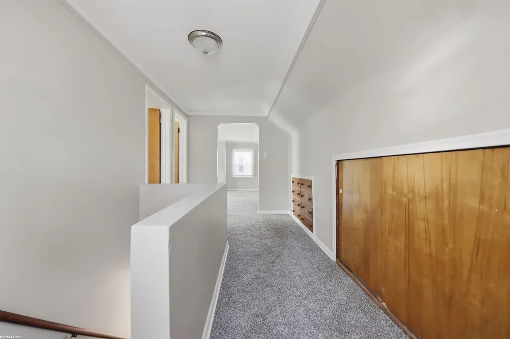 23221 Oneida Street Oak Park City MI 48237