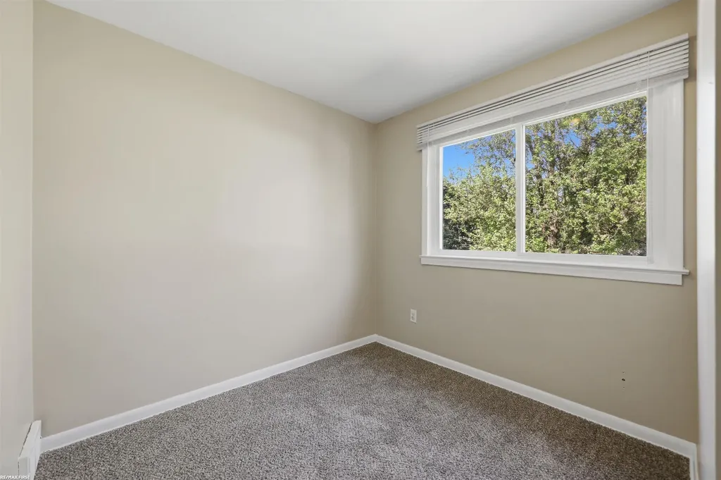 23221 Oneida Street Oak Park City MI 48237