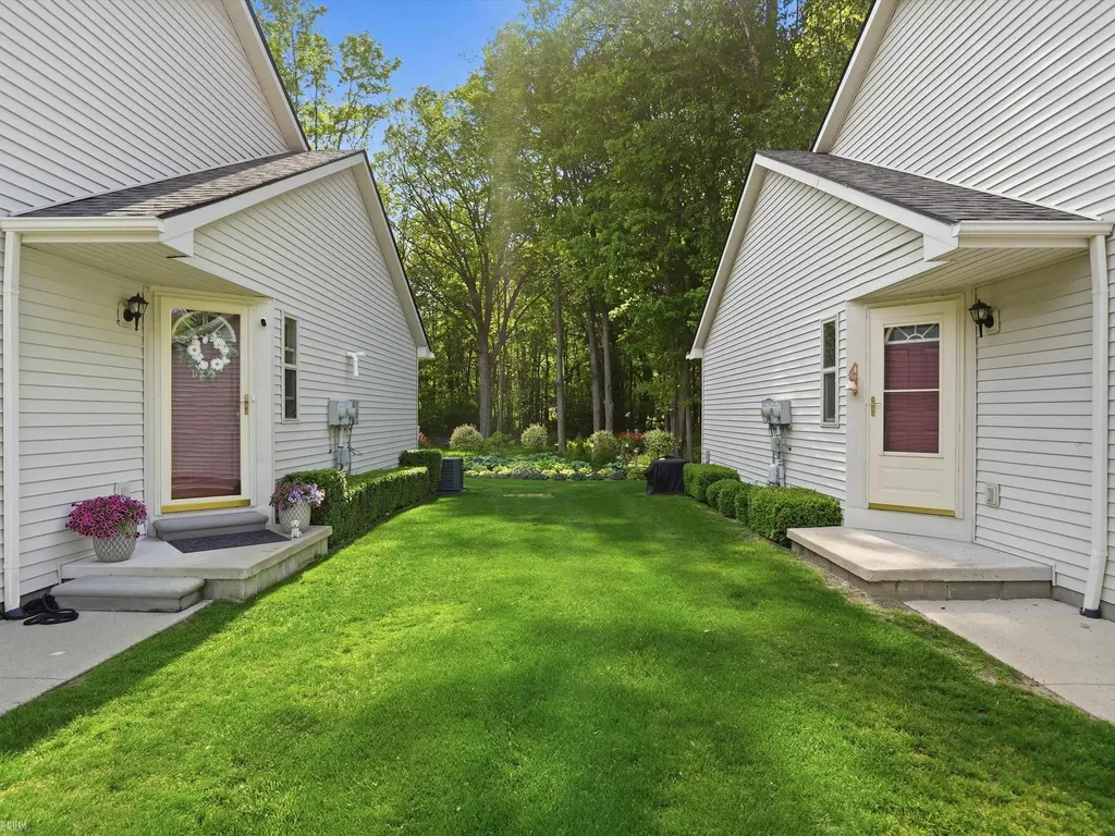 9622 Nook Road Clay Township MI 48001